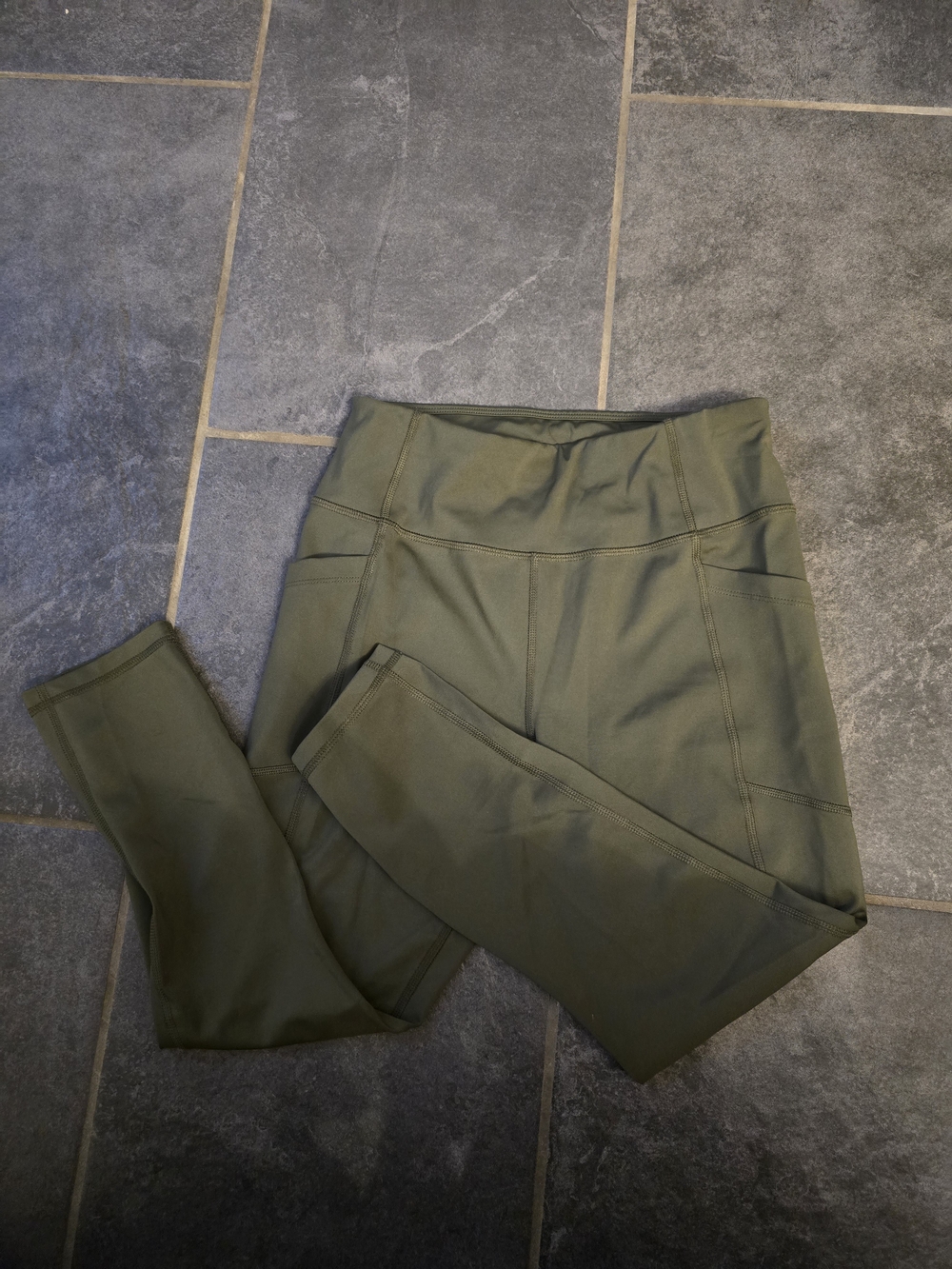 Avia Olive Green High-Waist 3/4 Leggings